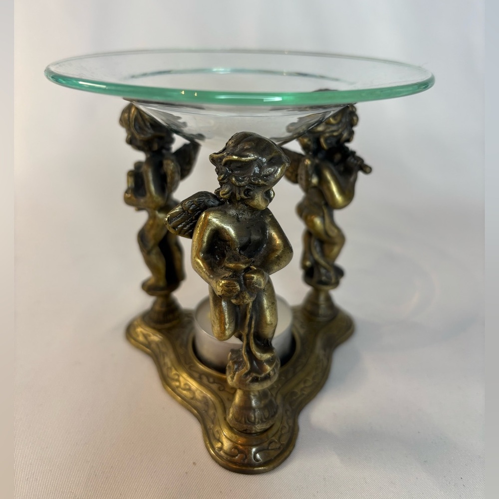 Vintage Cherub Oil Lamp